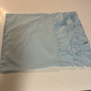 Set of 2 light blue ruffle pillow sham cases